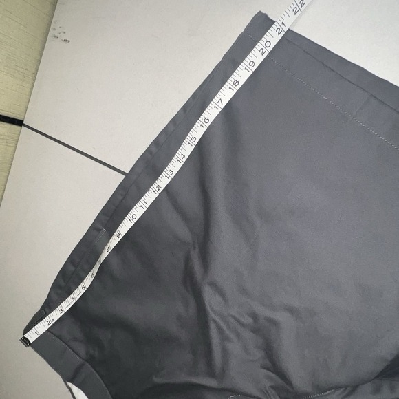 Lands End Mens Traditional Fit Flat Front Shorts Gray Size 42 - Picture 13 of 15